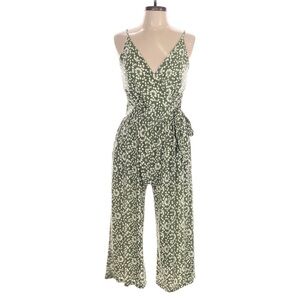 Kaileigh | Cute Rica Knit Crop Green Jumpsuit | EUC Size Medium Polyester M